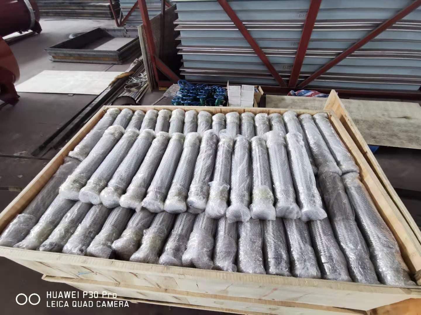 凝汽器制造现场