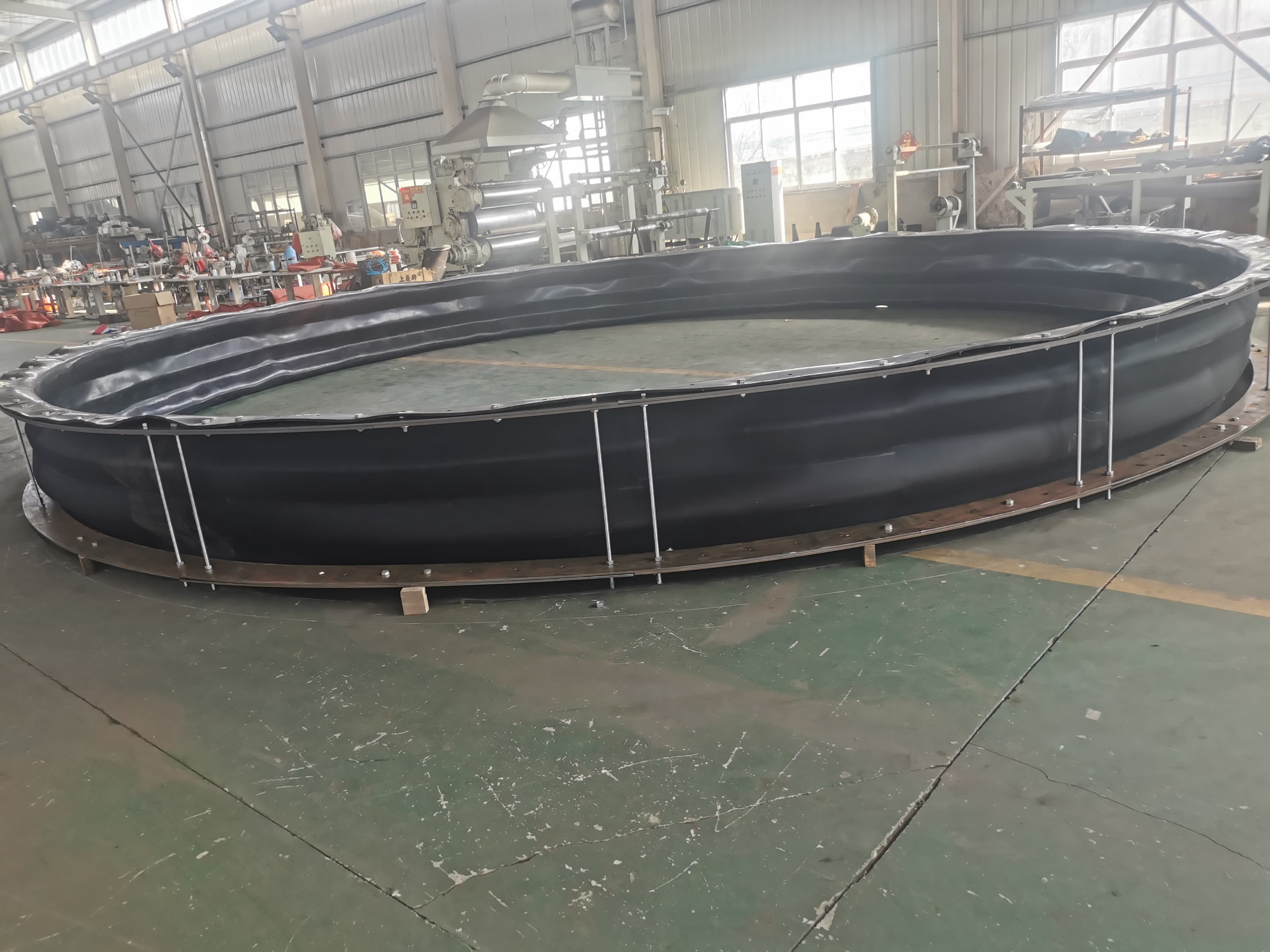 新疆五彩湾凝汽器设备